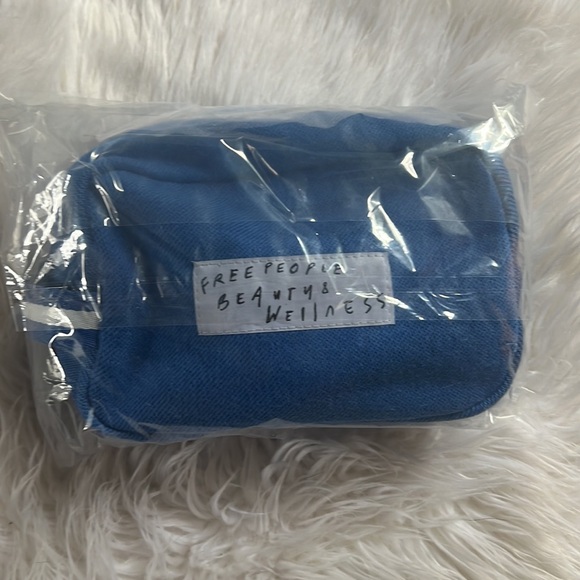 NEW! NWT Free People Curated Beauty & Wellness Bag with Products - Picture 4 of 9